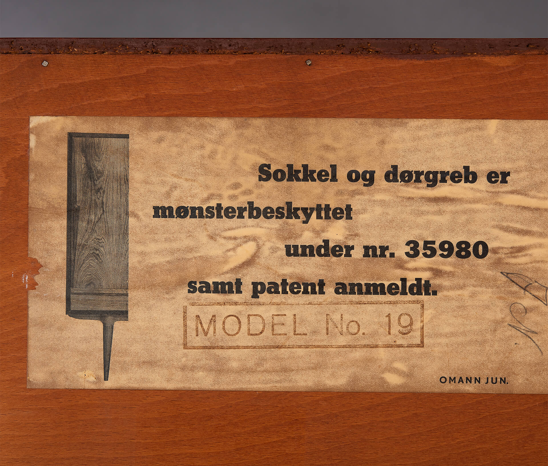 Dressoir Model 19