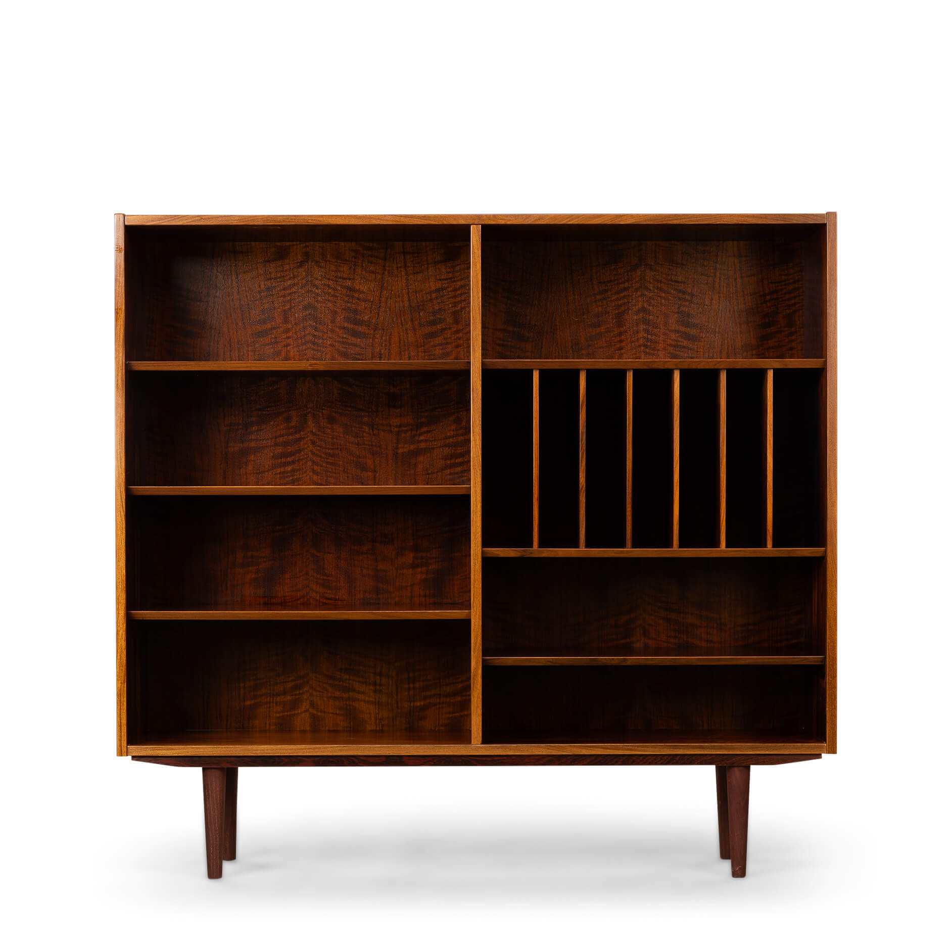 Bookcase wit LP-rack
