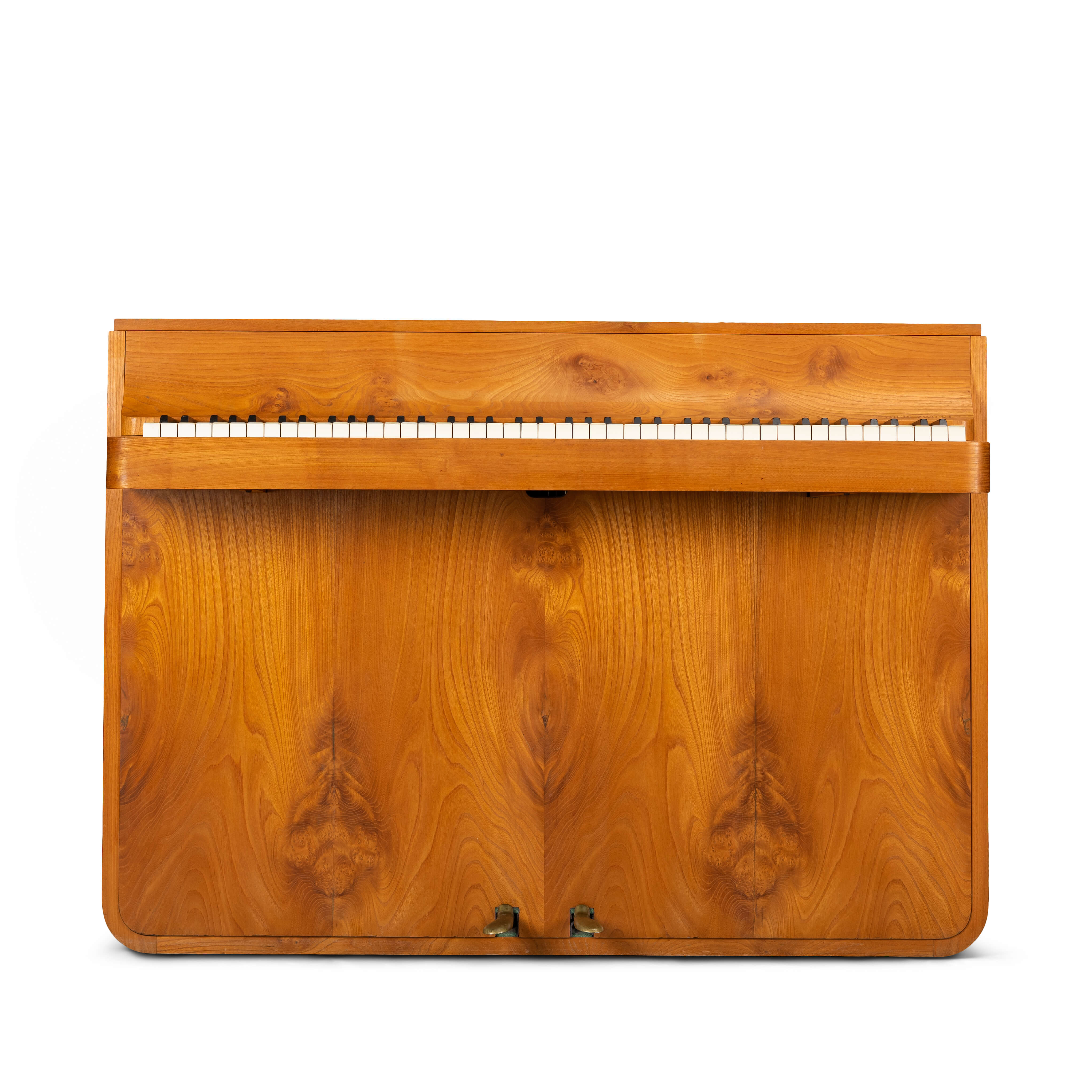 Oak pianette No. 2137